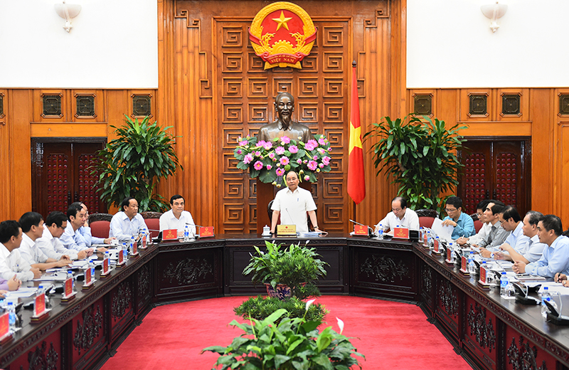 pm works with quang nam local leaders