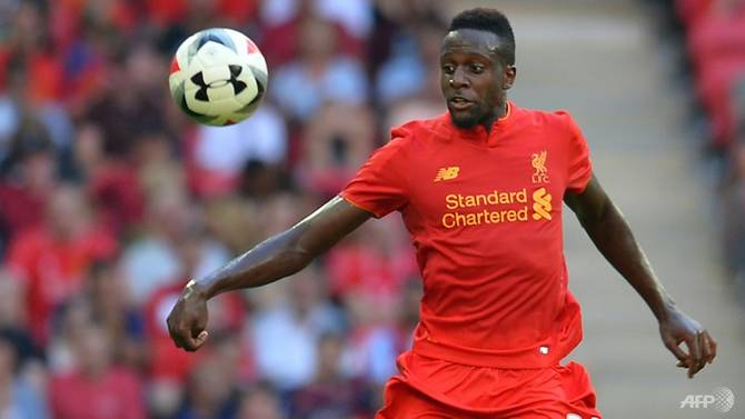 wolfsburg sign liverpool striker origi on loan