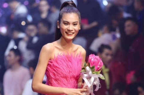 kim dung wins vietnam’s next top model 2017 hinh 0