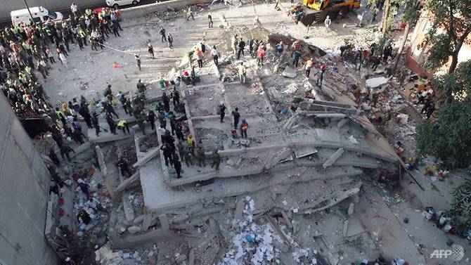 Hundreds killed in powerful Mexico earthquake