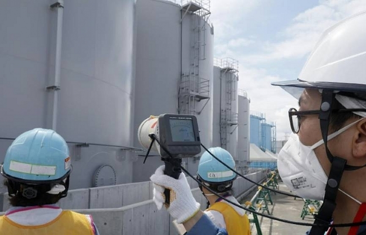 Japan confirms first Fukushima worker death from radiation