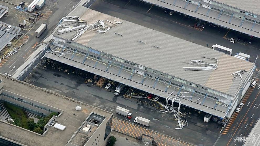 japans kansai airport to reopen partially after typhoon damage