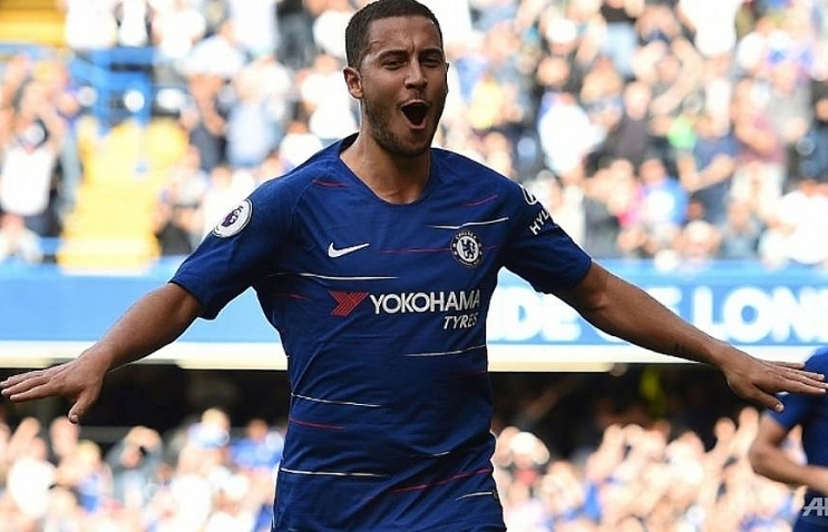 Hazard hat-trick sees off Cardiff to send Chelsea top