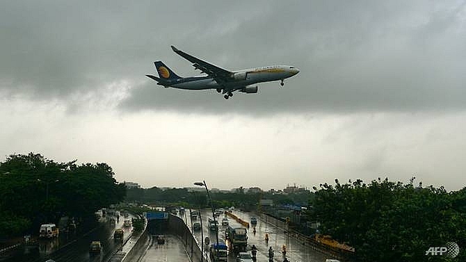 air pressure mix up causes mass bleeding on indian flight