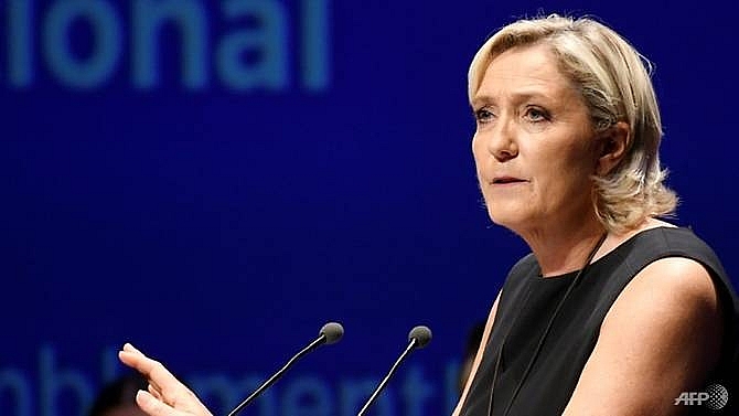 frances le pen ordered to undergo psychiatric tests over is tweets