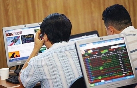 Vietnam stocks mixed, liquidity rises