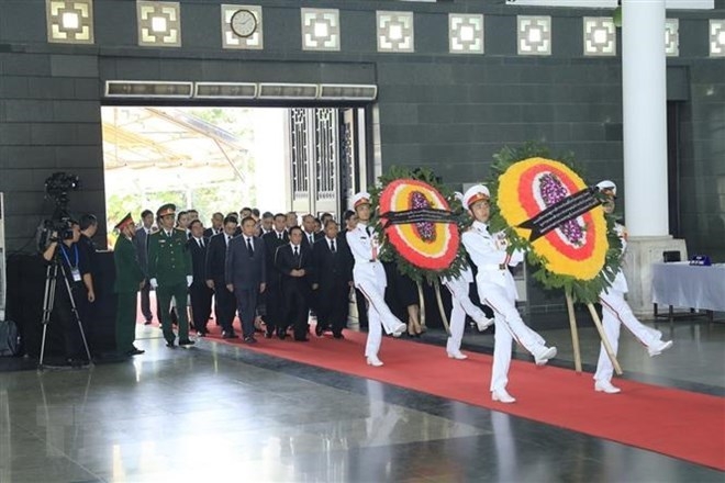 1500 delegations pay tribute to president tran dai quang