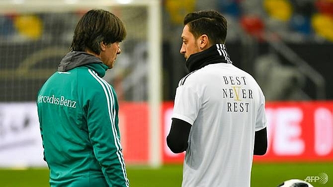 loew reportedly blocked from meeting ozil at arsenal training