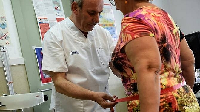 the spanish town that wants to shed 100000kg