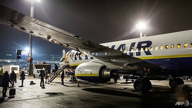 german cabin crew join ryanair strike nearly 250 flights cut