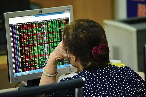 trade wars quarterly earnings to keep vn stocks down in september