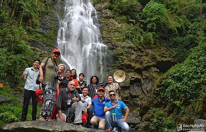 Nghe An leaves deep impression on foreign tourism reporters