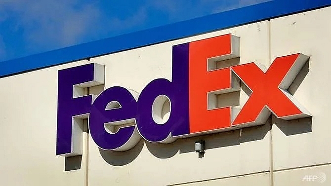 us fedex pilot arrested by chinese authorities