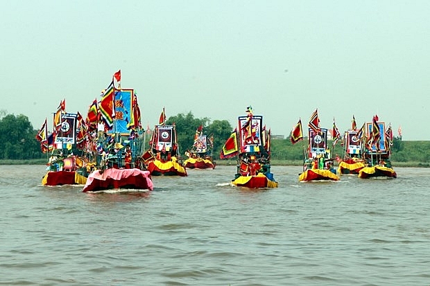 con son kiep bac autumn festival attracts crowds of participants