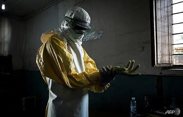 WHO accused of rationing Ebola vaccine in Democratic Republic of Congo