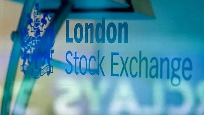 european shares slide on dismal data