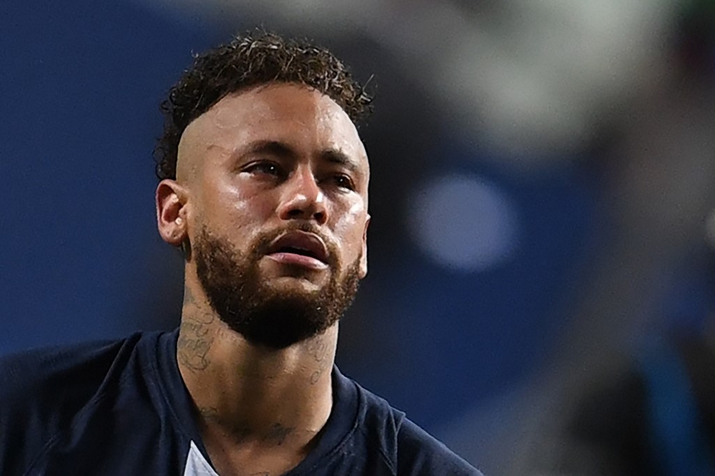neymar one of three psg stars to test positive for covid 19