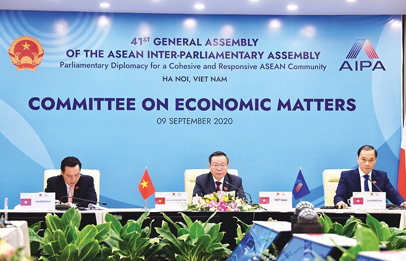ASEAN sets course for cohesive cooperation