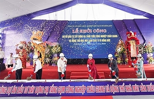 Work starts on industrial cluster, automobile factory in Ha Nam