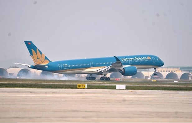 Vietnam Airlines sells tickets for commercial flight from ...