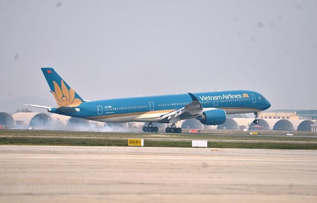 vietnam airlines sells tickets for commercial flight from seoul to hanoi
