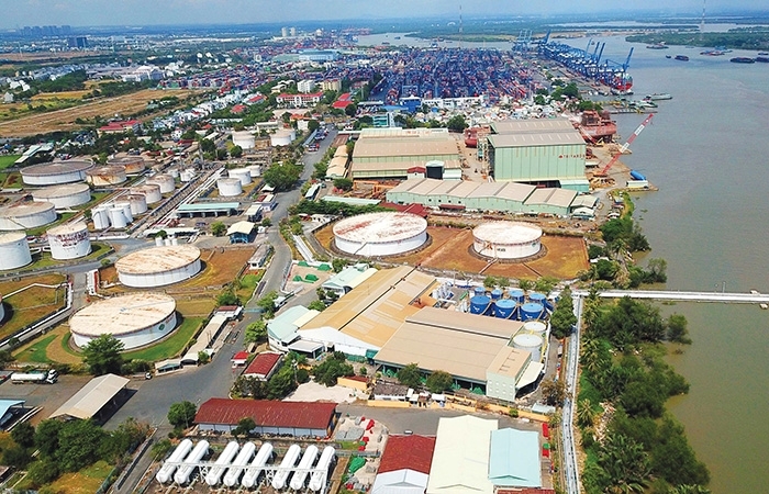 Woes delay investment in industrial property