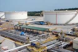 Dung Quat refinery kick-starts national petrochemistry
