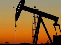 oil prices rebound as dollar falls