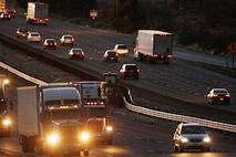 US sets new standards for truck, bus emissions