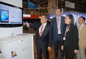 vietnam attends world telecom forum in geneva