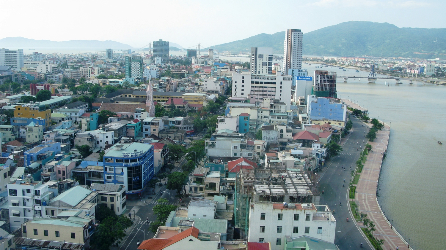 Danang revokes industrial licences of 17 projects