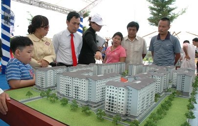 nam long offers interest free loans to lure homebuyers