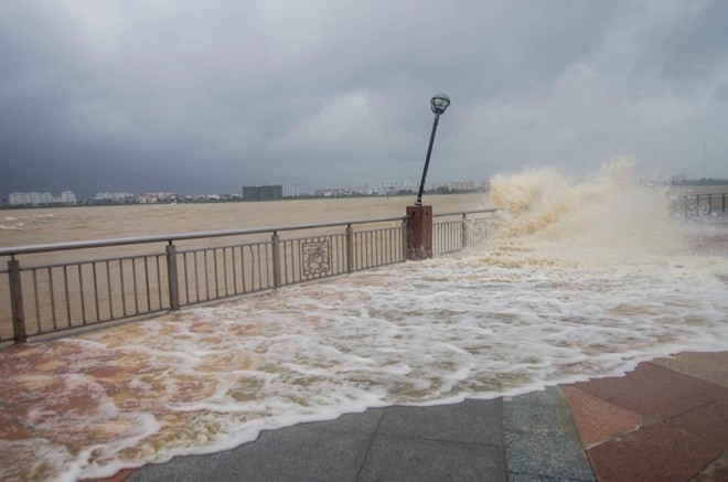 nari, storm, central vietnam