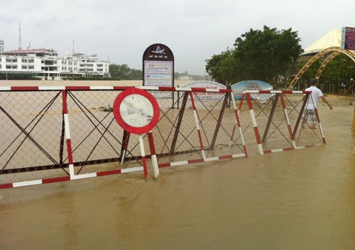 nari, storm, central vietnam