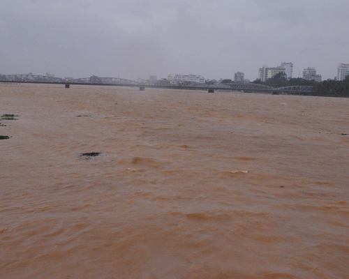 nari, storm, central vietnam