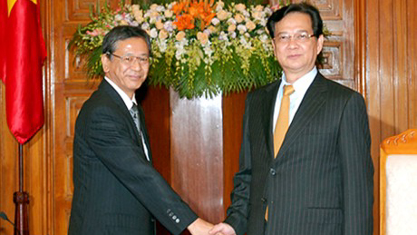 japanese ambassador greets pm dung