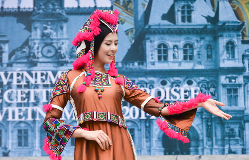 vietnamese ao dai to be shown in france