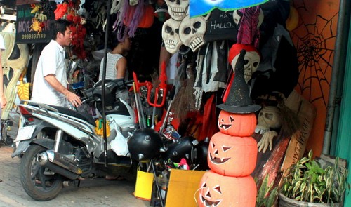 where to trick or treat in ho chi minh city