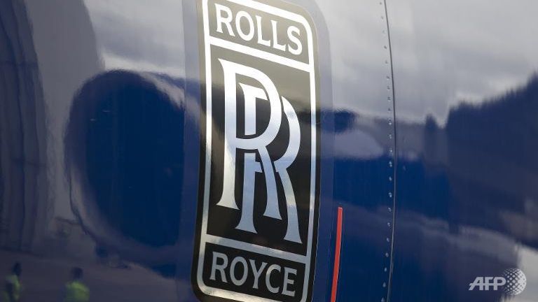 Rolls-Royce axes 400 more jobs