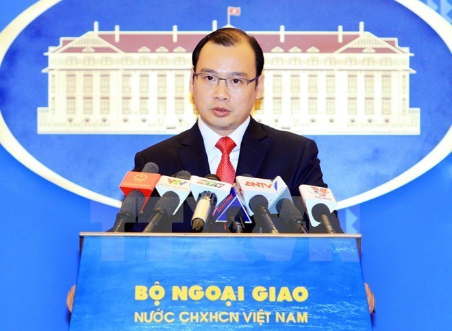vietnam demands china stop wrongful acts in hoang sa