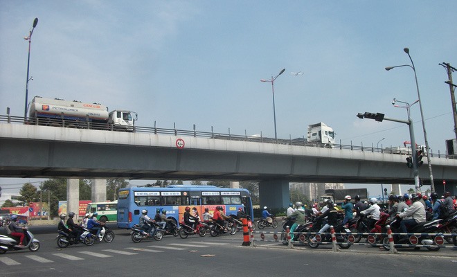 binh tien bridge and road project launched in hcm city