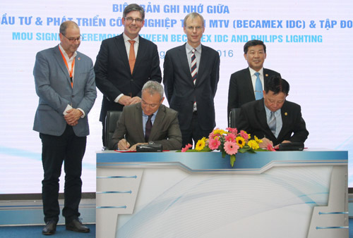 Philips Lighting to build smart lighting system in Binh Duong
