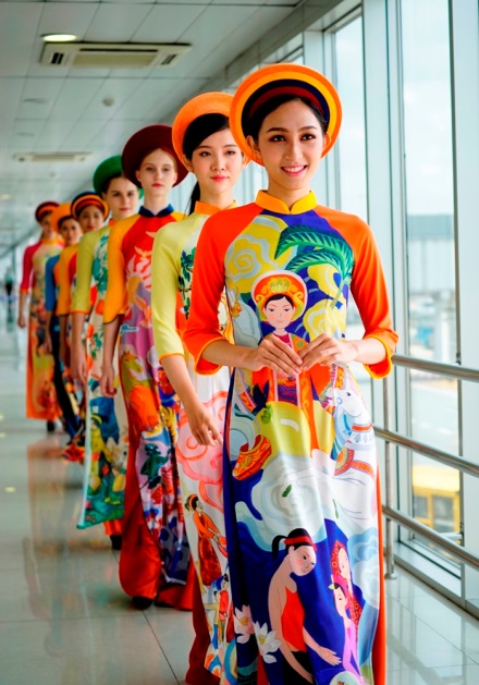Turning the airport into a catwalk: Vietjet celebrates Vietnamese Women’s Day