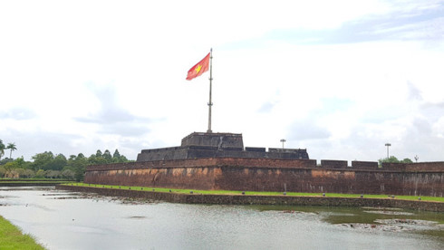 hue to fire cannons of flag tower for tourists