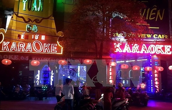 Karaoke clubs, discotheques to get later closing time
