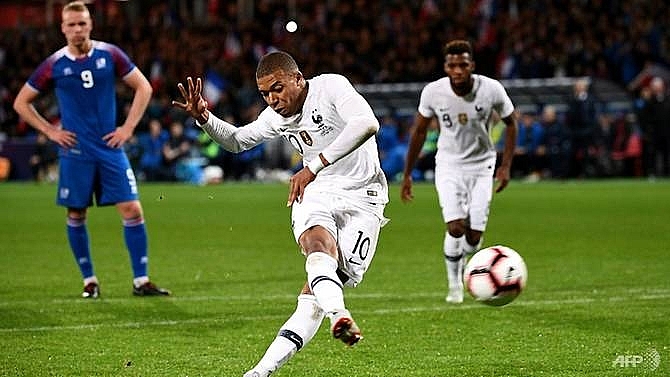 mbappe helps france avoid iceland defeat