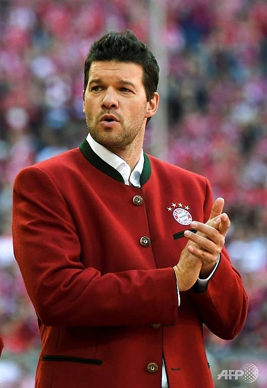 ballack surprised loew kept germany job after woeful world cup