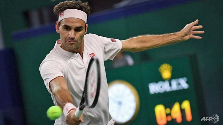 federer reveals long standing hand injury