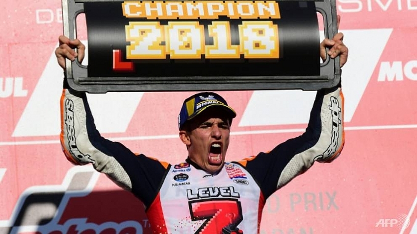five star marquez romps to motogp title as dovizioso crashes