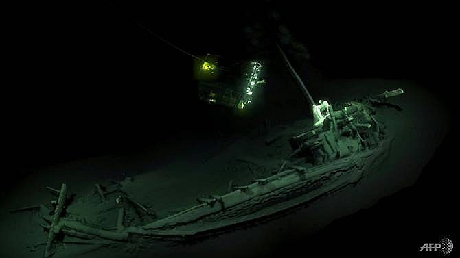 worlds oldest intact shipwreck from 2400 years ago found in black sea